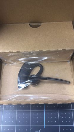 🎧 Plantronics Voyager 5200 Bluetooth Headset - $45