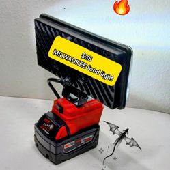 Milwaukee Lights Tools 