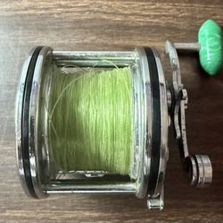 Vintage Penn senator 2/0 fishing reel