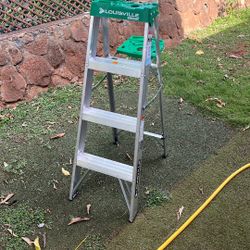 Louisville 4FT Ladder 225lb Cap. AS4004