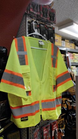RADWEAR HIGH VISIBILITY WORK WEAR SIZE L AND 2XL