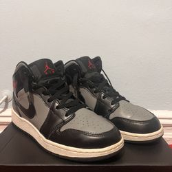 Jordan 1 Mid “Shadow”  - US 6Y