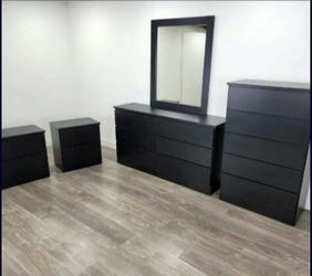 ⚫️DRESSER WITH MIRROR,  CHEST AND TWO NIGHTSTANDS  ⚪️ CÓMODA CON ESPEJO,  GAVETERO  Y DOS MESITAS DE NOCHE ⚫️