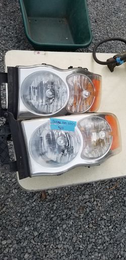 Dodge headlights 03-05