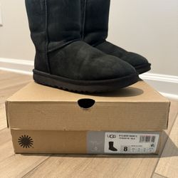 Women’s Classic Short II Black Ugg Boots Size 8