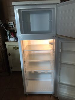 Refrigerador semi nuevo
