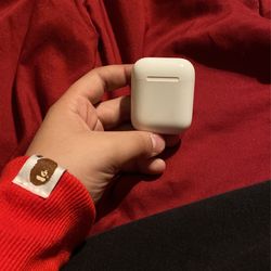 Selling AirPod Case For 10$