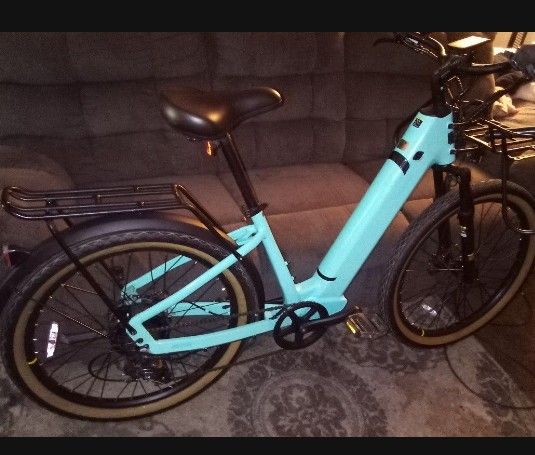 Ebike Velotric Step Through Discover