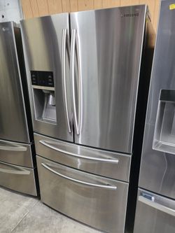 Samsung refrigerator stainless Steel everything works good ✔️