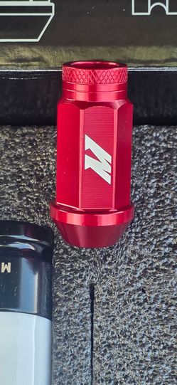 Lug nuts MISHIMOTO  PARA INFINITI