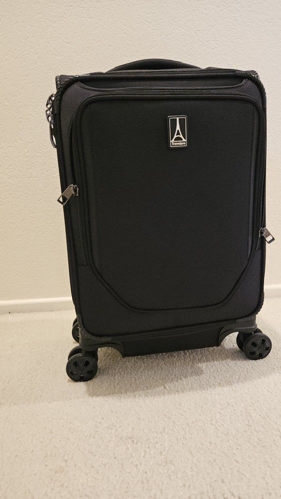 Travelpro Crew Classic Compact Carry On