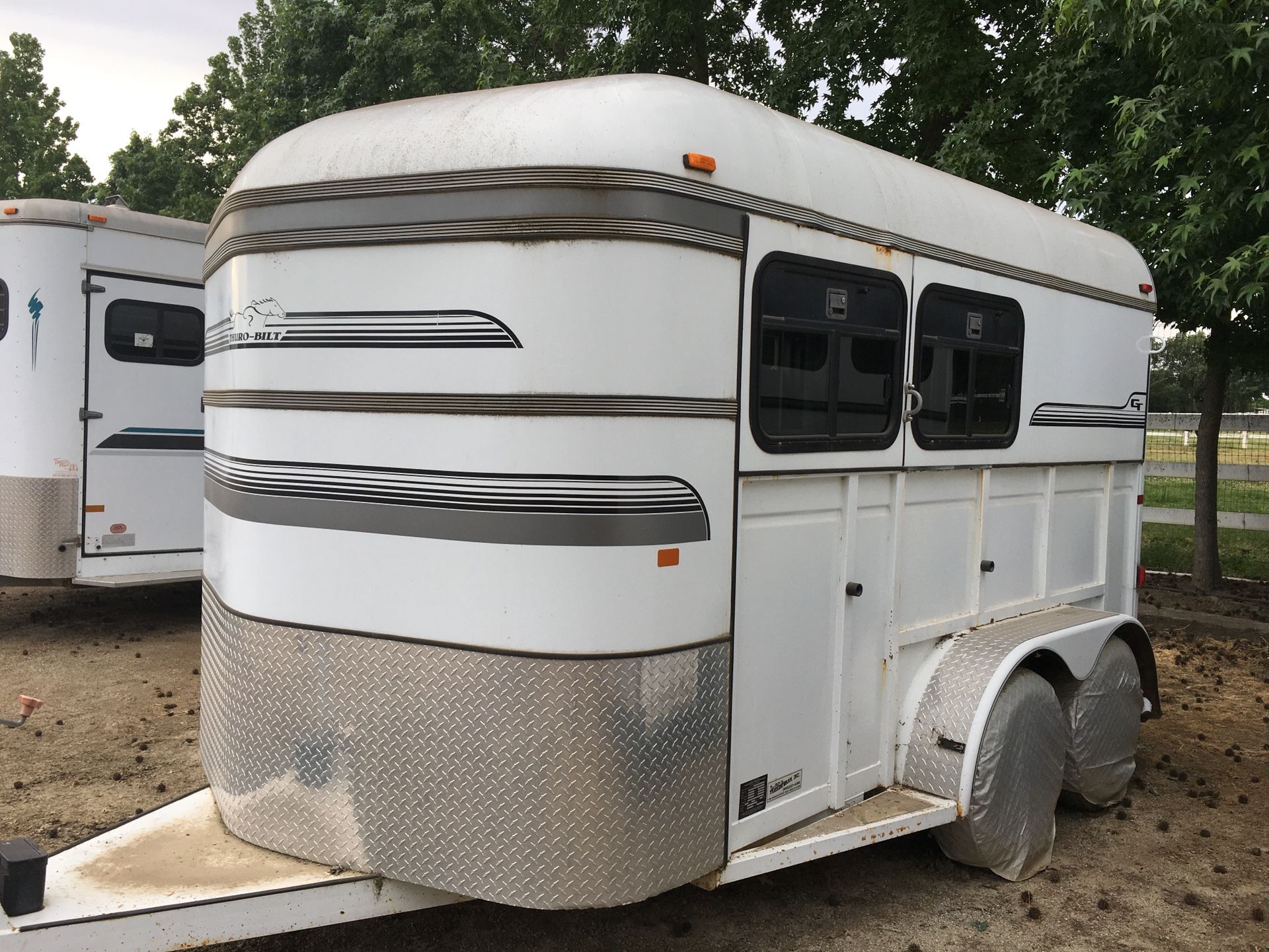 2001 Thurobuilt horse trailer