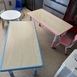 Kids Table and 4 Chairs, Height Adjustable Toddler Desk & Chair Set, Anti-Slip Legs, Graffiti Desktop, Children Large Multi-Activity Table 