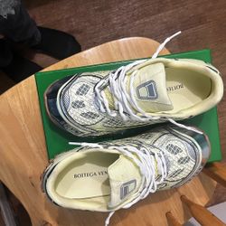 Bottega Veneta Size 8.5