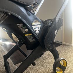 Doona Car seat/stroller With Base