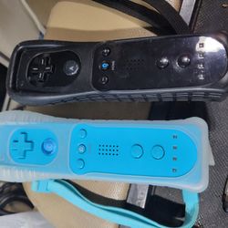 2 Nintendo Wii Or Wii U Controllers With Covers And  Straps