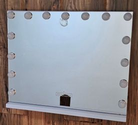 Hollywood Vanity Mirror