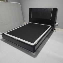 Queen size bedroom set. 