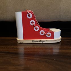 Melissa & Doug Learn To Tie Shoes