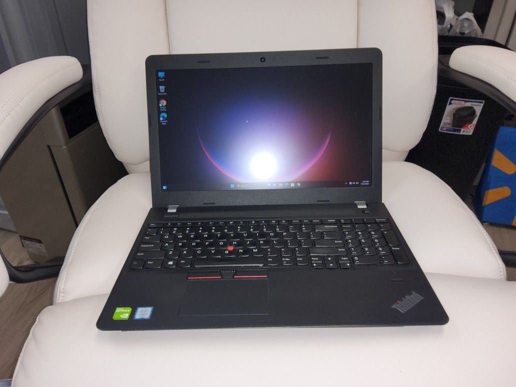 Lenovo ThinkPad E570 15.6 i7-6500U 2.5GHz 16GB 256GB M.2 + 500GB Win11