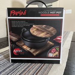 Cast Iron Noodle Hot Pot