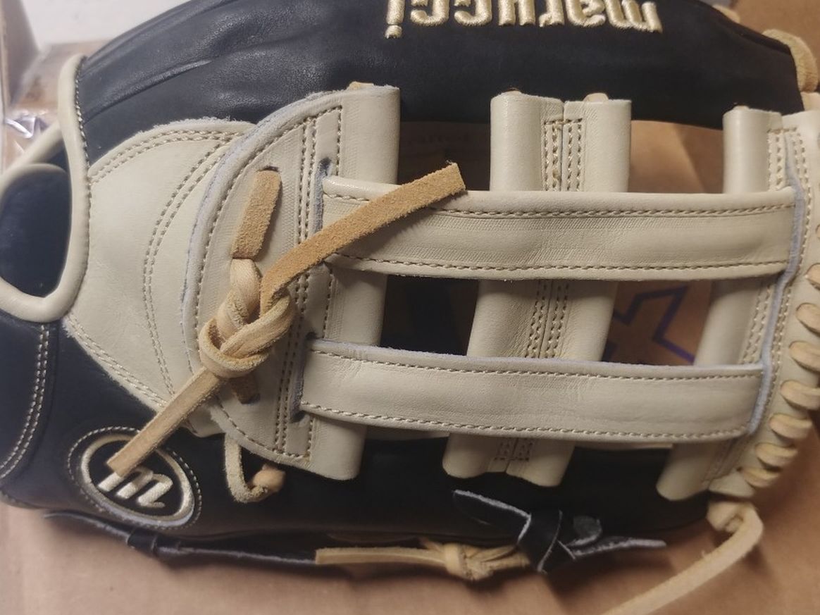 Marucci Founders Baseball softball Glove