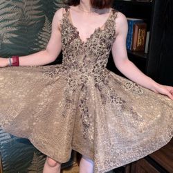 Short Dress (Gold & Maroon)