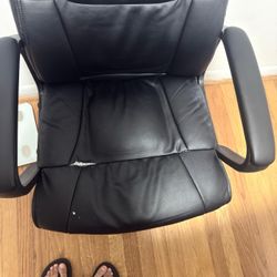 Basics Office Task Chair with Adjustable Height, 360° Swivel, Padded Armrests, Mid-Back, Rolling, 275 Pound Capacity, 24.2"D x 24"W x 34.8"H, Black Fa
