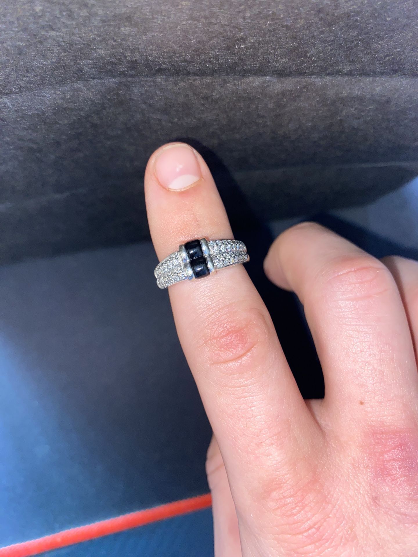 Women’s White Gold Onyx Diamond Ring