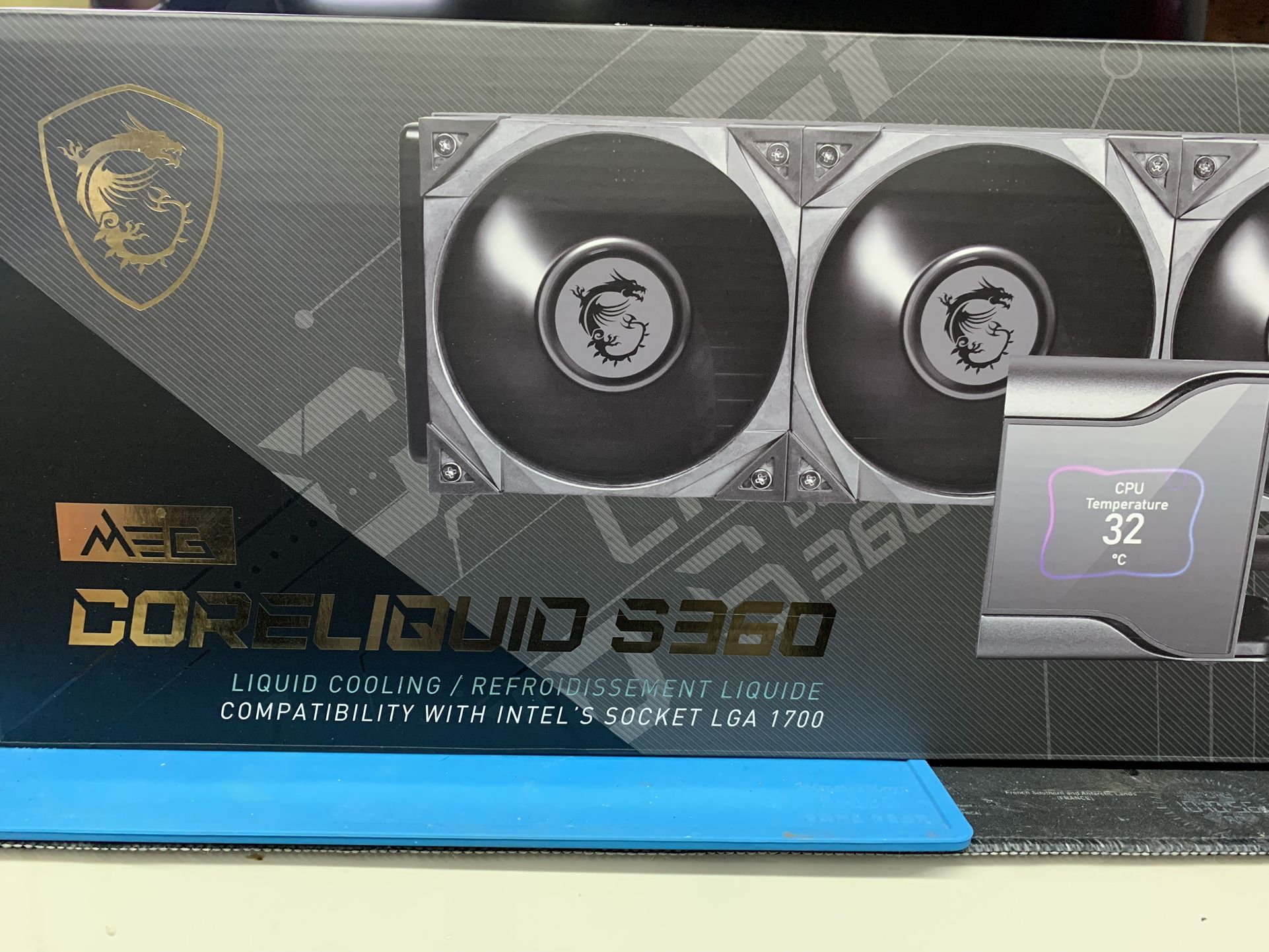 MSI MEG CORE LIQUID S360 IPS Display