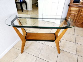 Steve Silver Glass Top Side Table - Scratch And Dent Model, Still Very Good Condition!