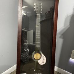Carrie Underwood Signed Acoustic Guitar 