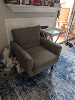 Single sofa