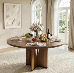 39” Round Dining Table, 4-6 Person Wooden Dining Table, Modern Dining Table, Brown. NO CHAIRS!!!