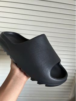 Adidas Yeezy Slides 'Onyx' READ DESCRIPTION
