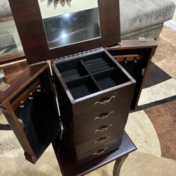 Jewelry Stand 