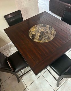 Nulton Counter Table With 4 Stools
