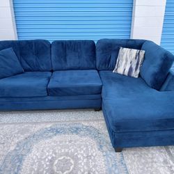 American Signature Blue 2-Piece Right-Chaise Sectional  $500 w/DELIVERY 