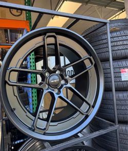 Srt wheels