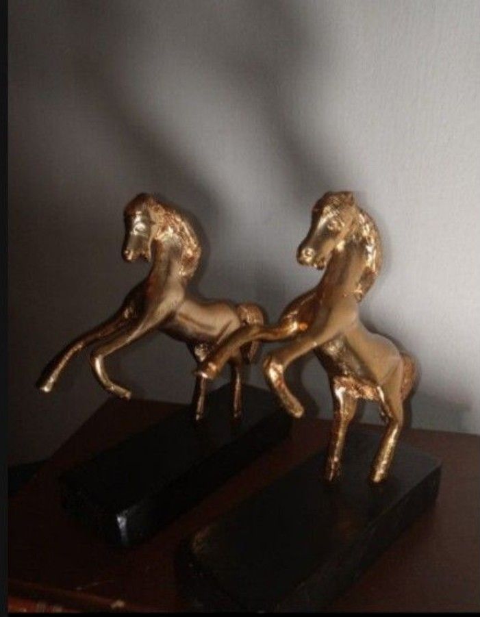 VINTAGE COPPER - BRASS / WOOD HORSE FIGURINE SET OF 2 / 6"×5"