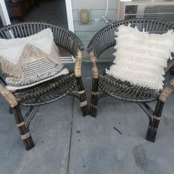 2 Boho Chairs And Pillows 