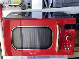 Comfee' Retro Red Microwave - 0.7 Cu Ft/700W - Like New - $55 (Pacific Beach)