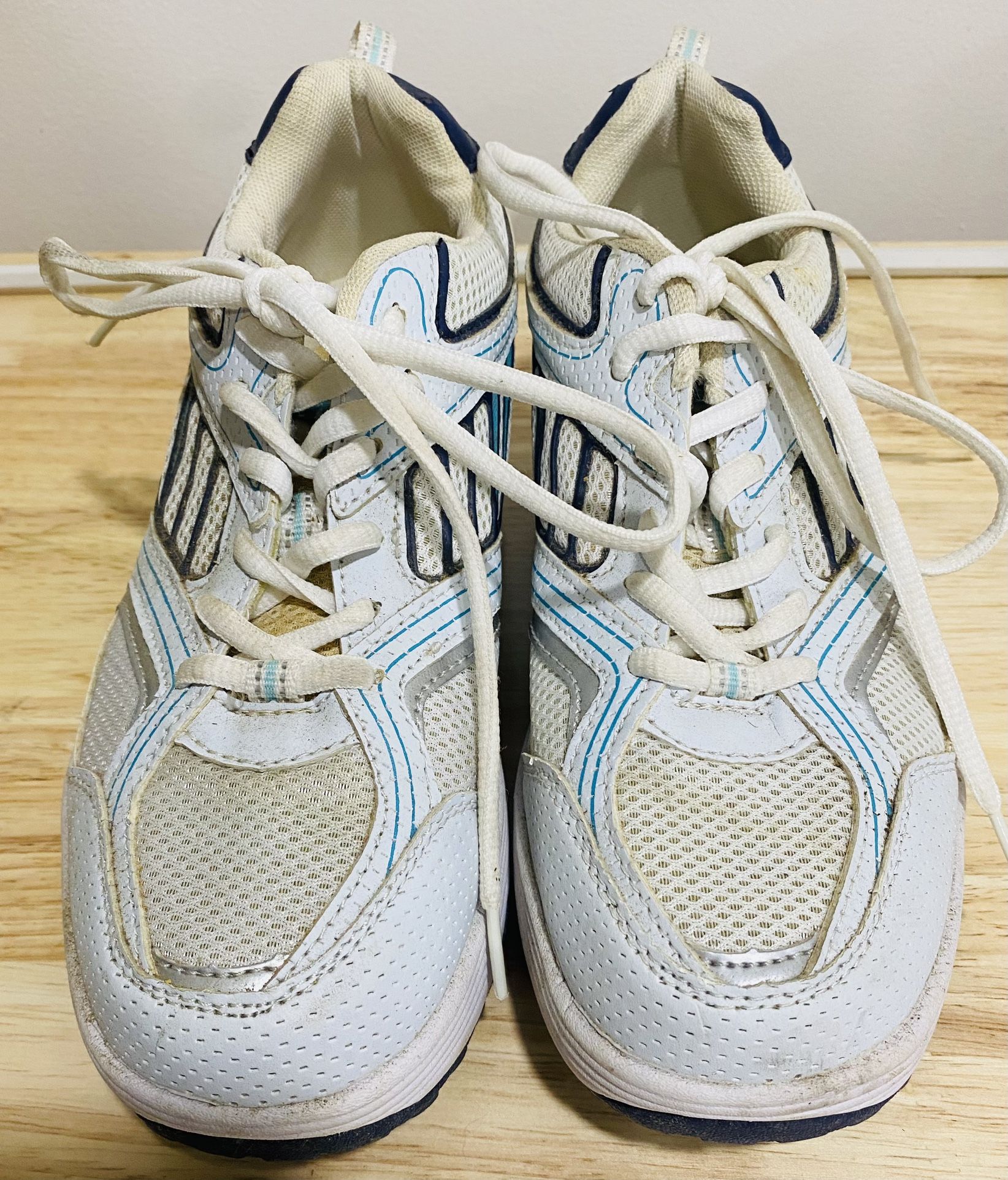 One Step Up Workout Walk Toning Women Tennis Shoes Size 7 White