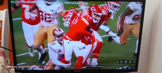 40 " Samsung Smart TV With Remote