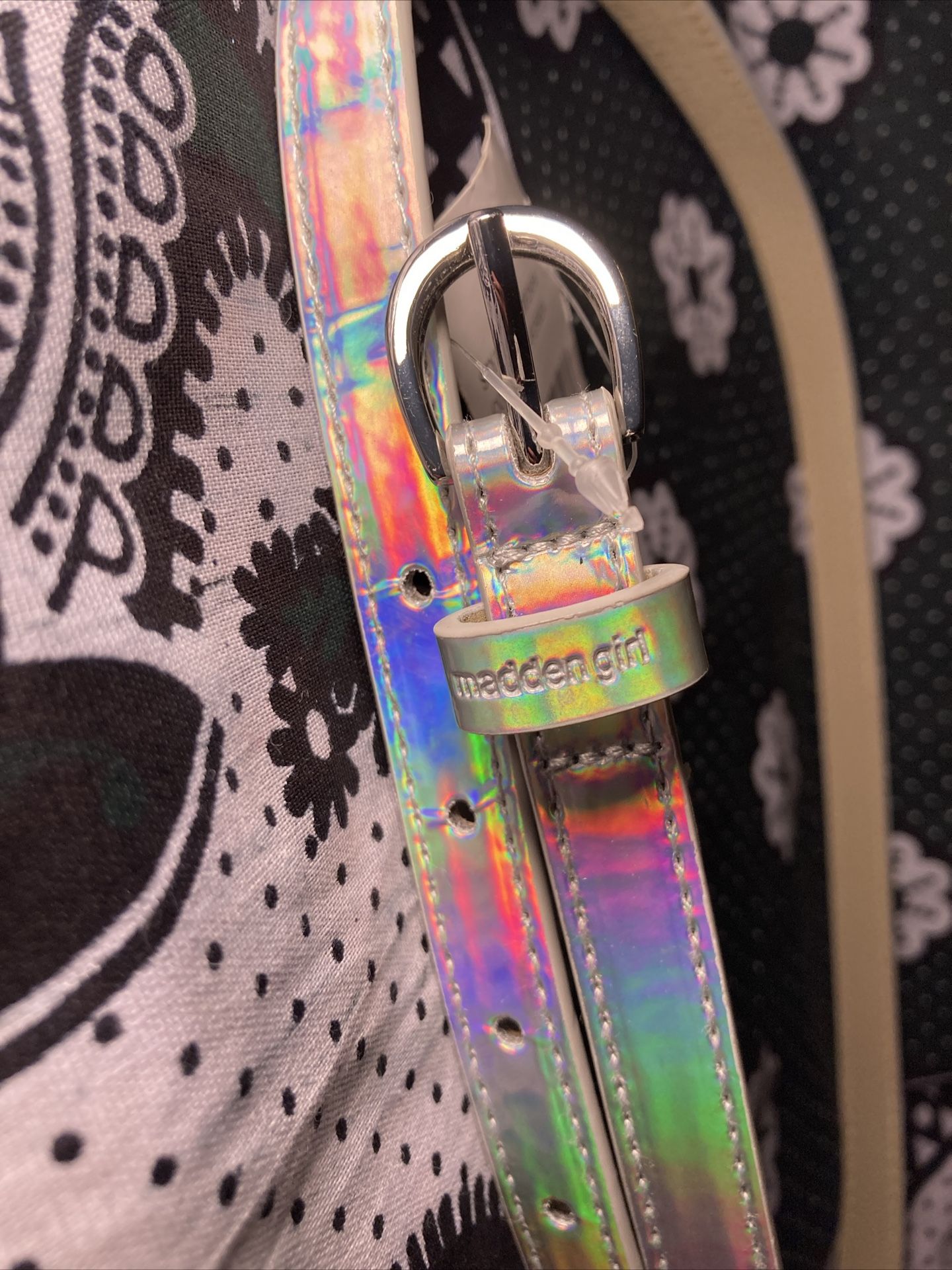 madden girl iridescent Belt