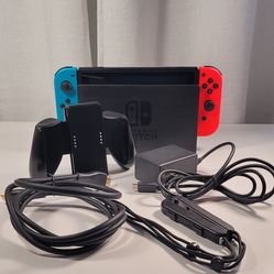 Nintendo Switch Console - Complete