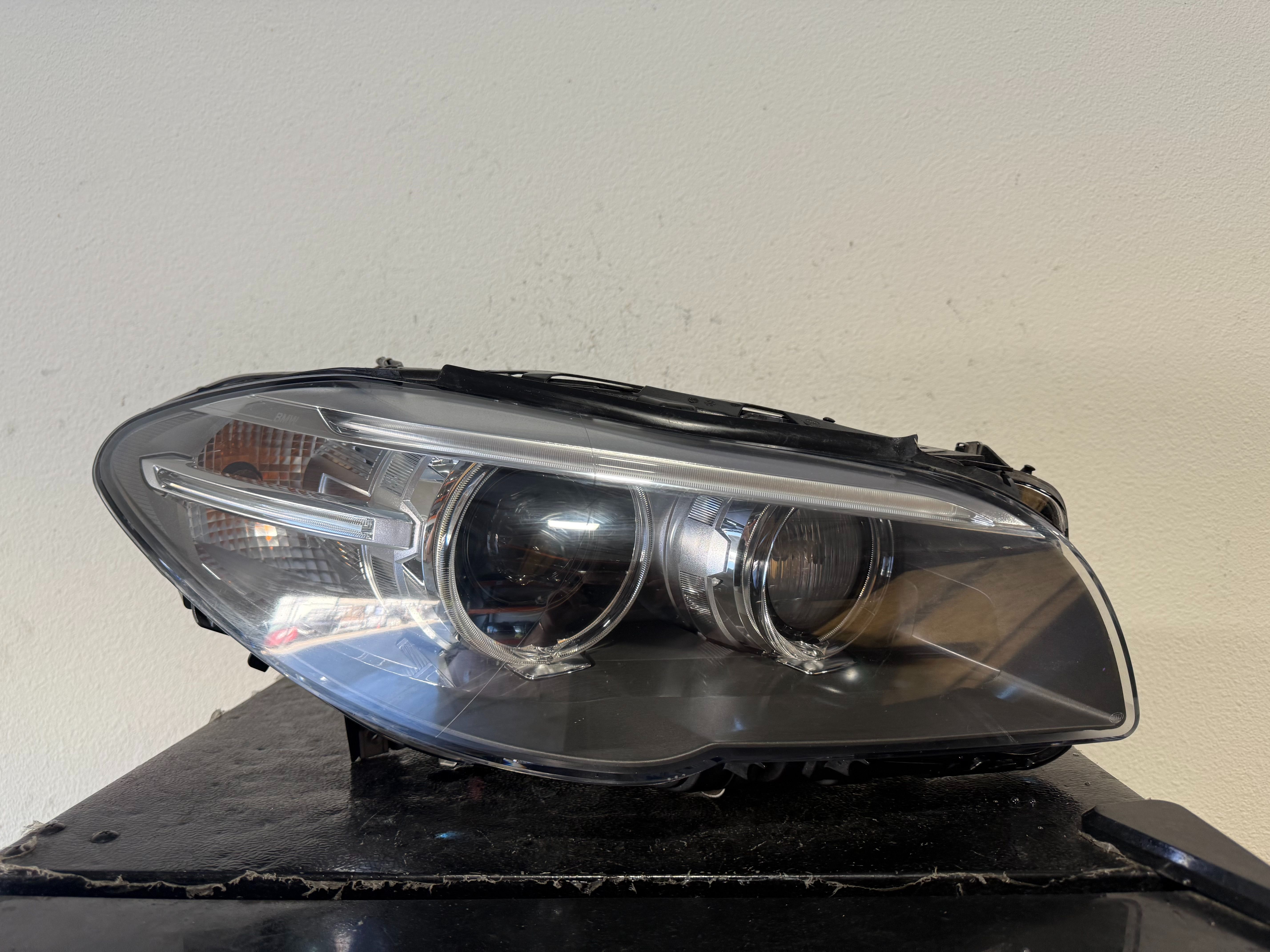 BMW 5 SERIES RIGHT HEADLIGHT 2014 2015 2016