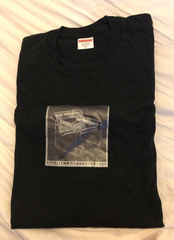 Supreme Chair Tee Um For In Westerville Oh Offerup