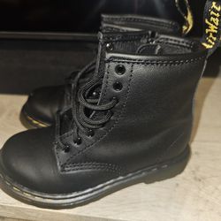 Dr.Martens Black Toddler Boots 