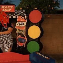 6ft Traffic Light Wooden Decor - Man Cave